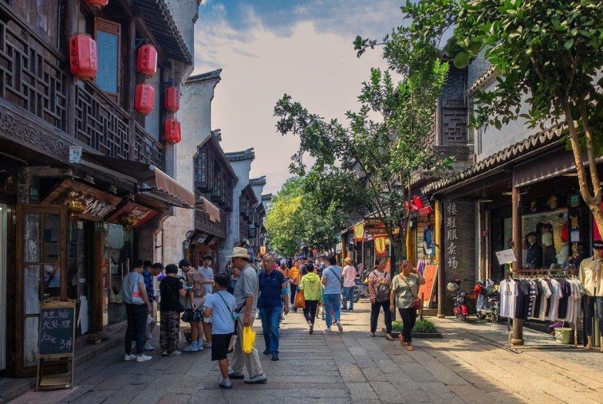 油价明晚或将上调 加满一箱油多花7.5元